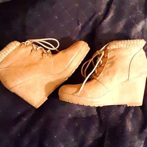Women's wedge short boots